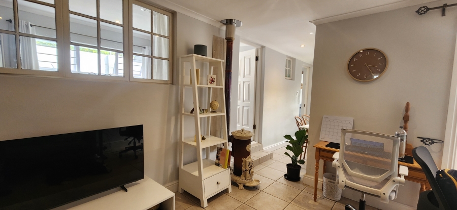 To Let 2 Bedroom Property for Rent in Tokai Western Cape